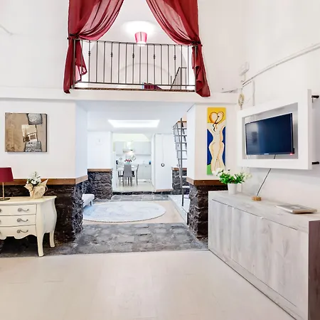 Charming Sicilian Loft カターニア