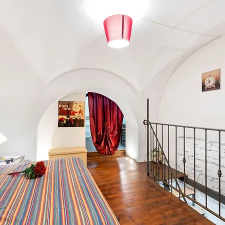 Charming Sicilian Loft カターニア